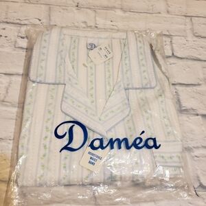 Damea Vintage NWT New old stock 2pc